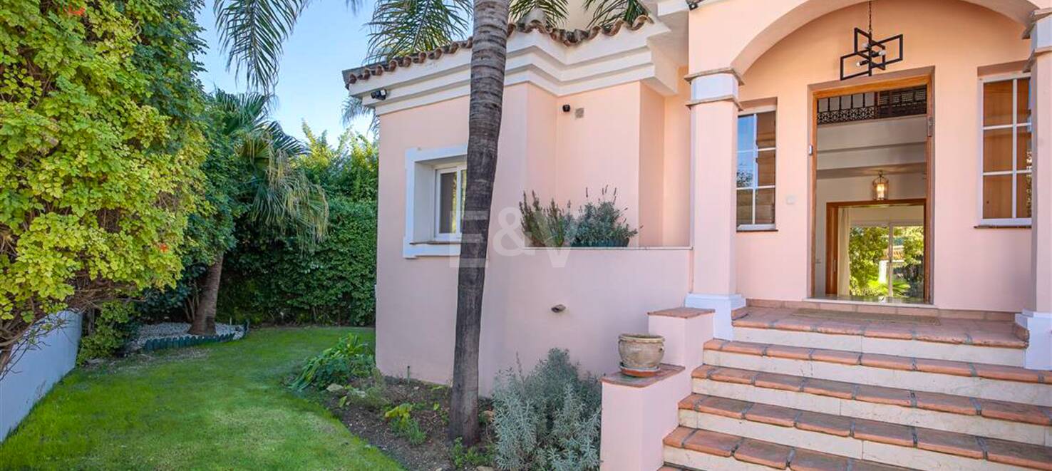 Villa i gångavstånd till stranden av San Pedro