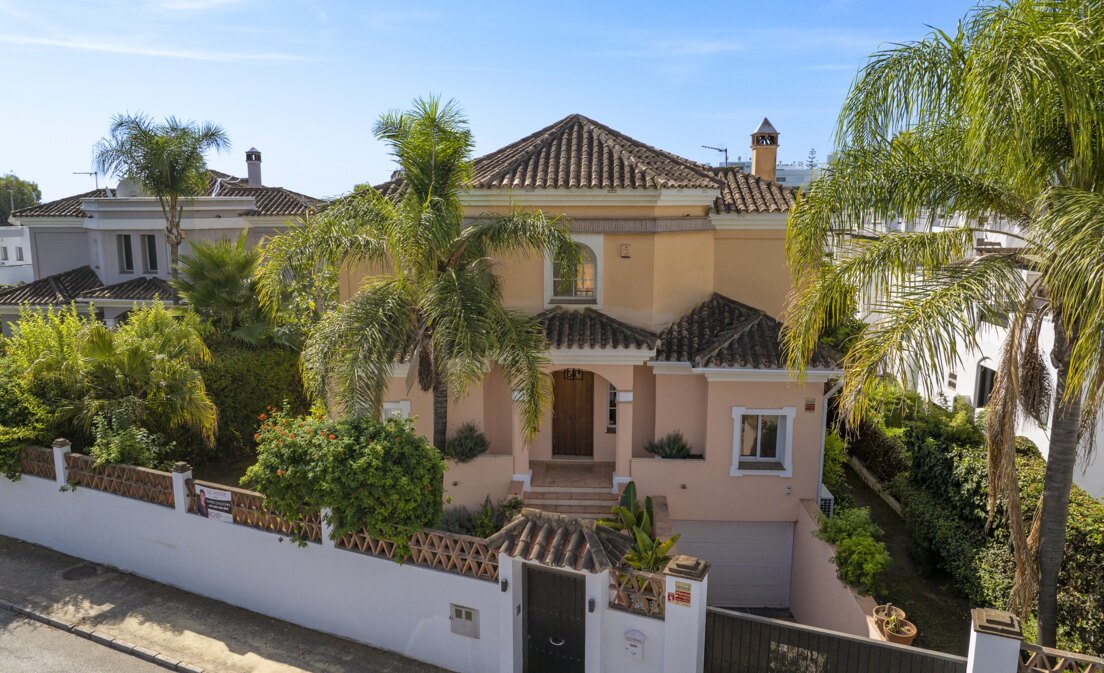 Villa à distance de marche de la plage de San Pedro