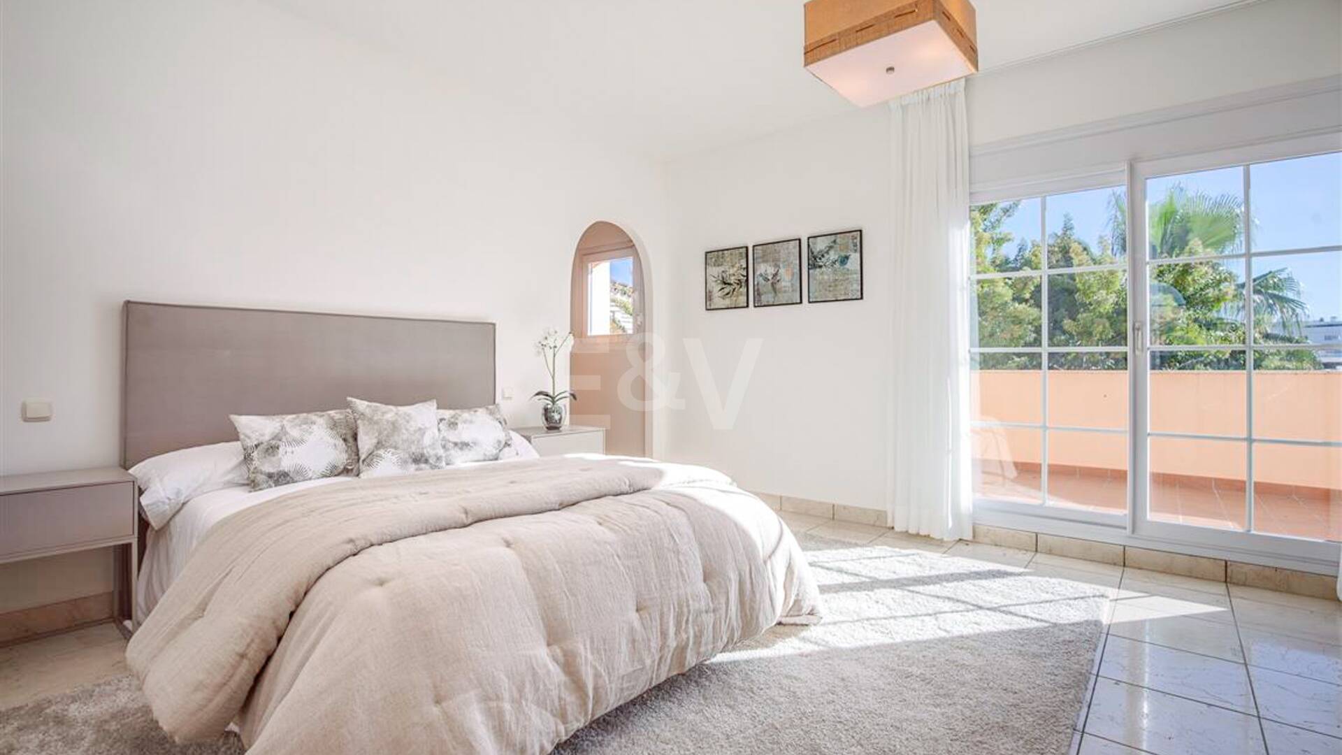 Villa a poca distancia de la playa de San Pedro