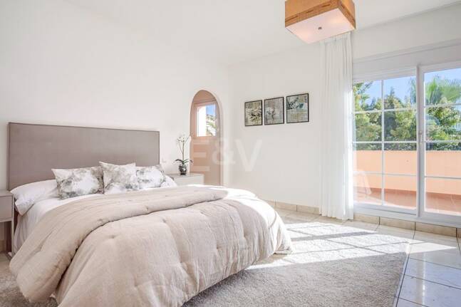 Villa a poca distancia de la playa de San Pedro