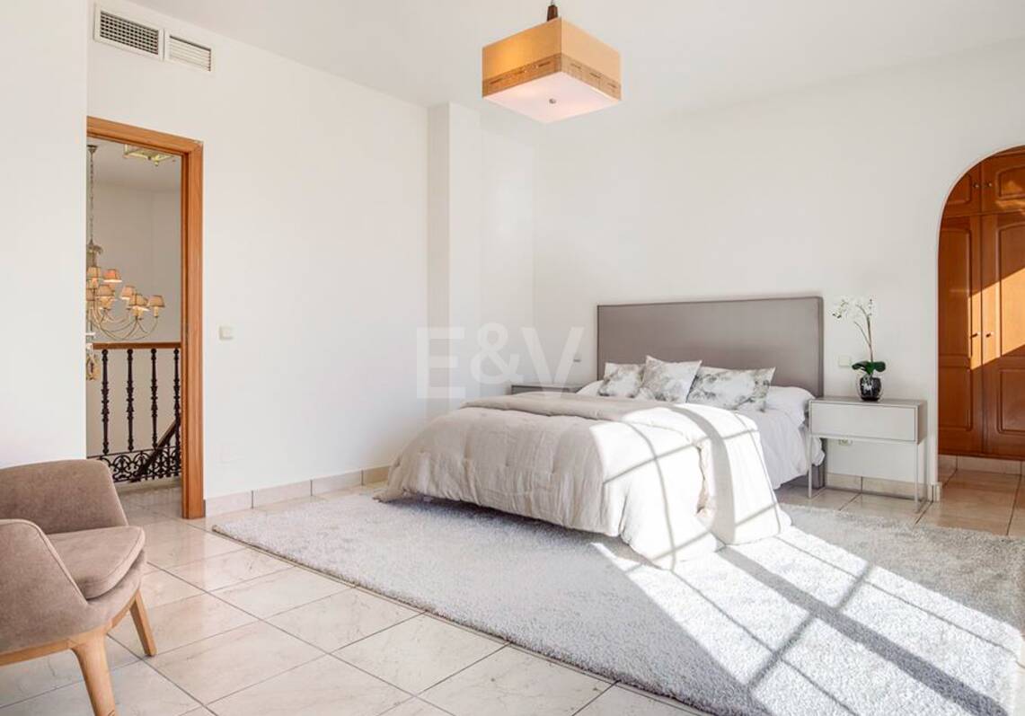 Villa in walking distance to the Beach of San Pedro