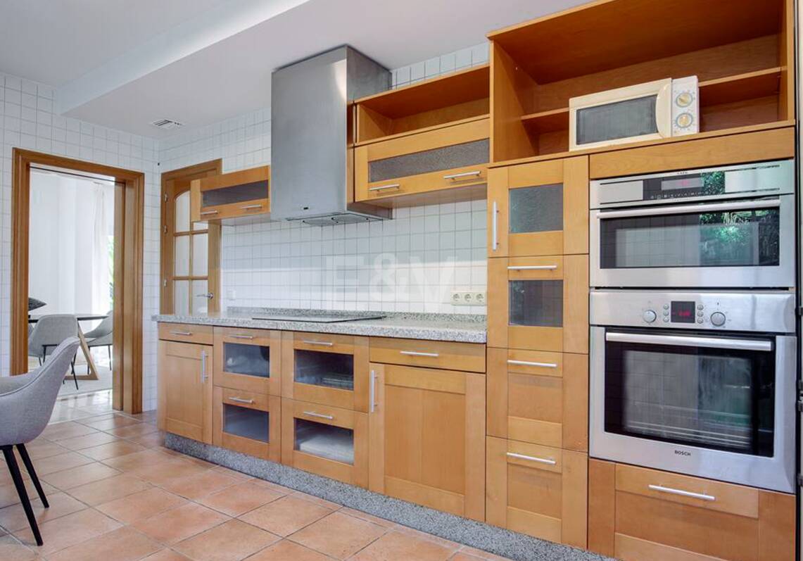 Villa in walking distance to the Beach of San Pedro