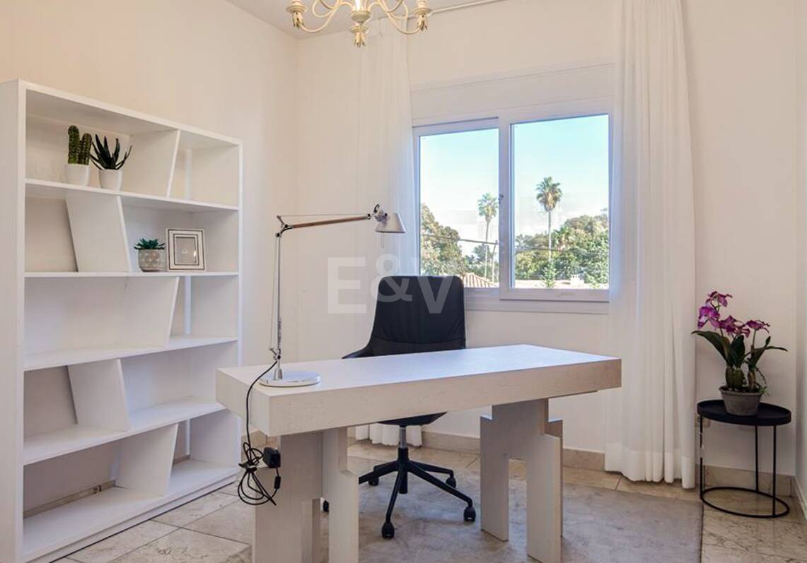 Villa in walking distance to the Beach of San Pedro