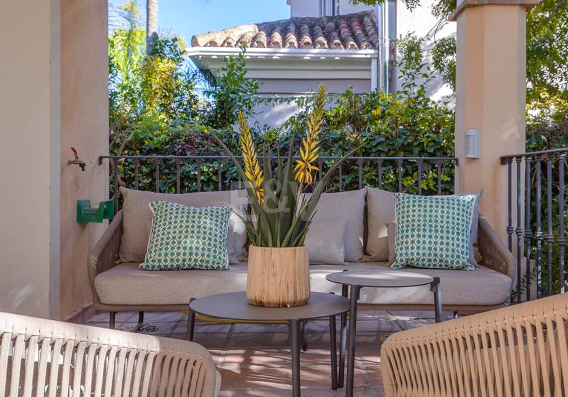 Villa in walking distance to the Beach of San Pedro
