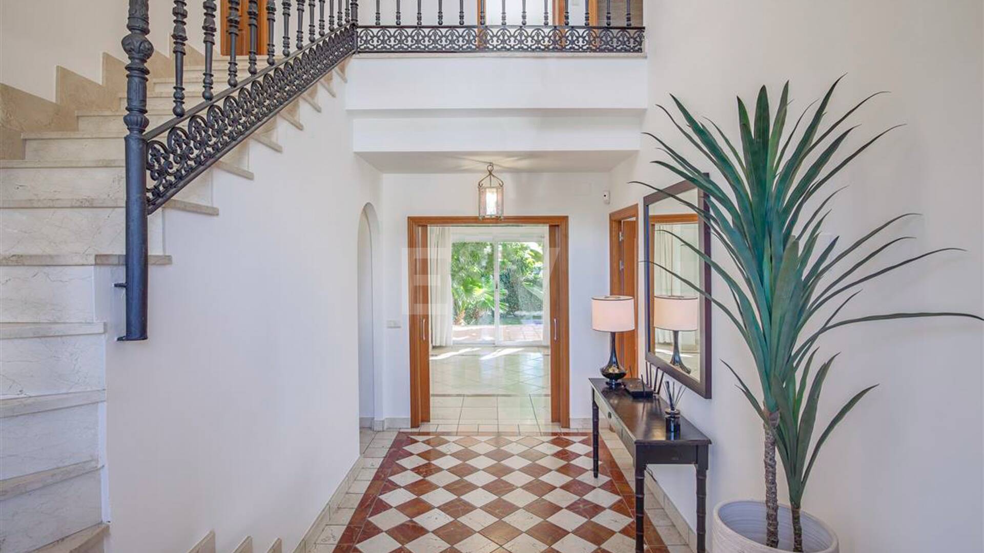 Villa a poca distancia de la playa de San Pedro