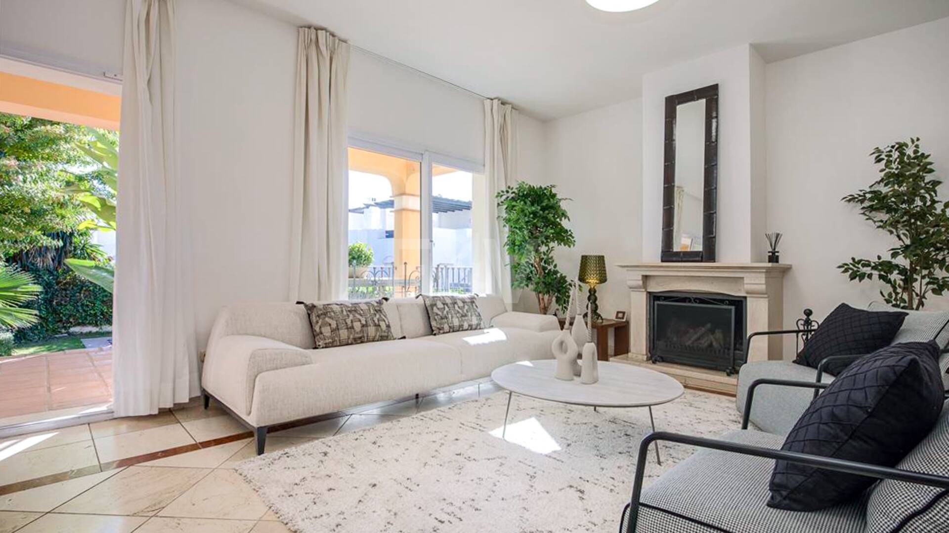 Villa a poca distancia de la playa de San Pedro