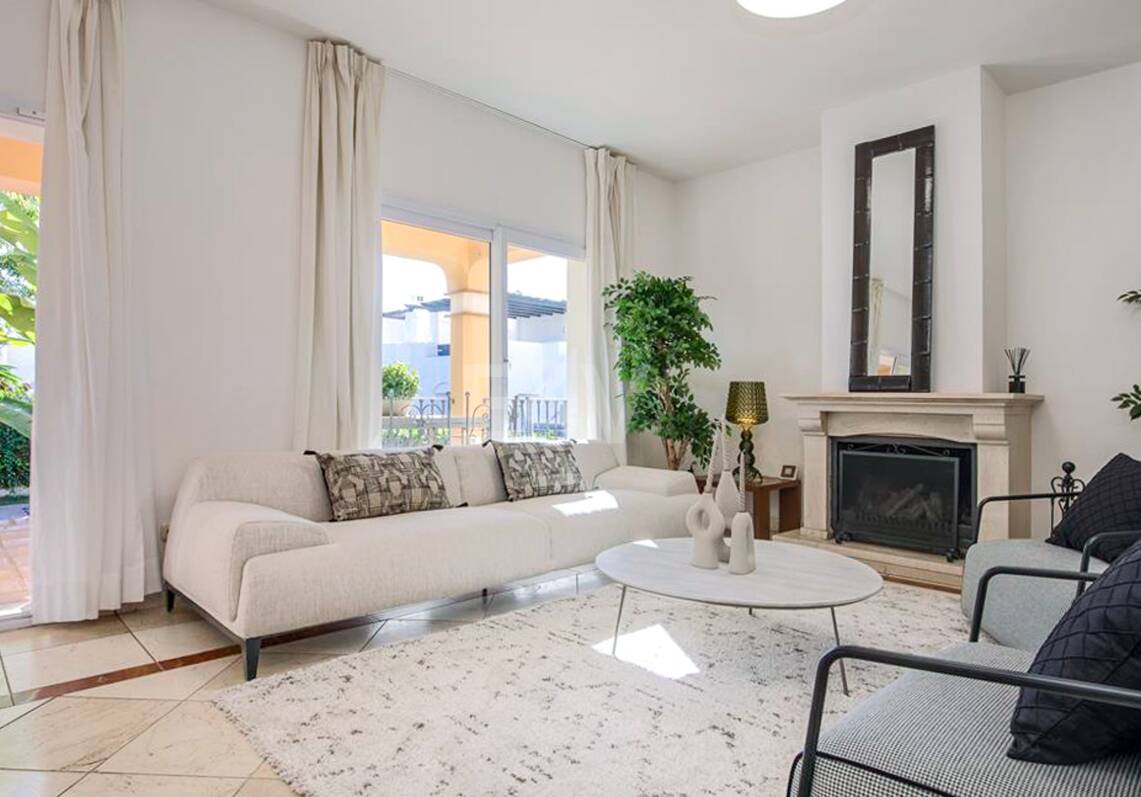 Villa in walking distance to the Beach of San Pedro