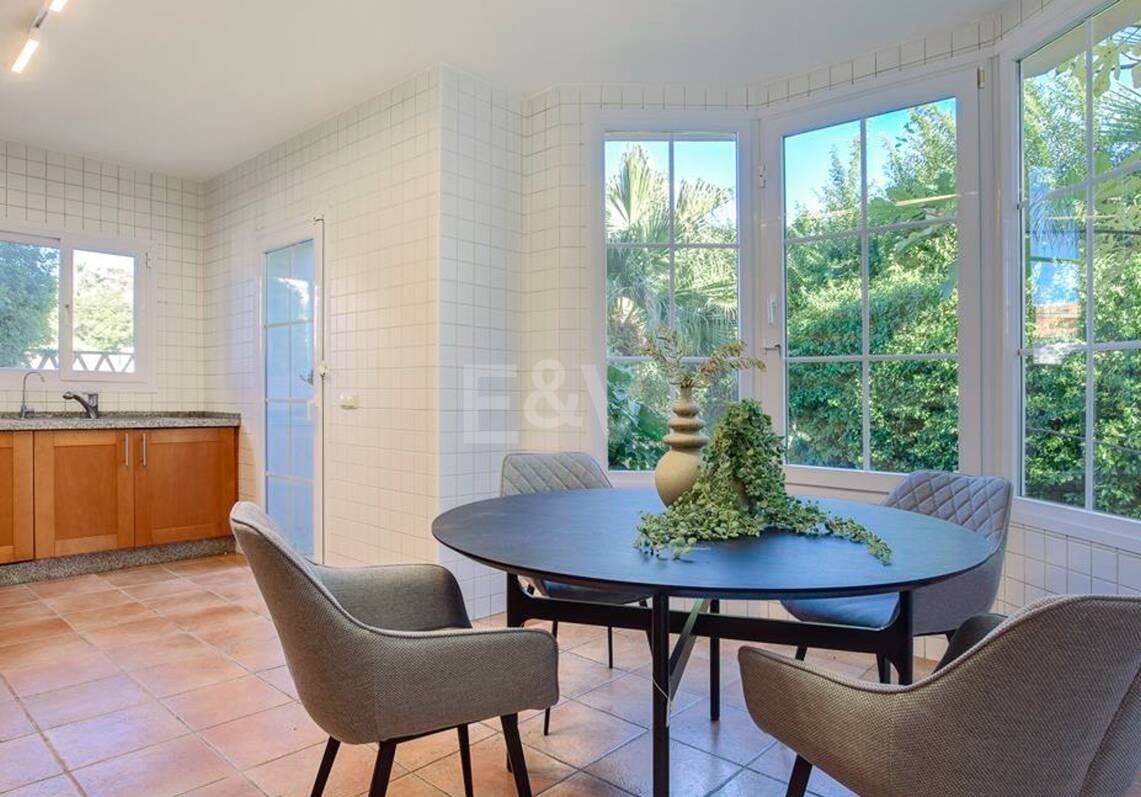 Villa in walking distance to the Beach of San Pedro