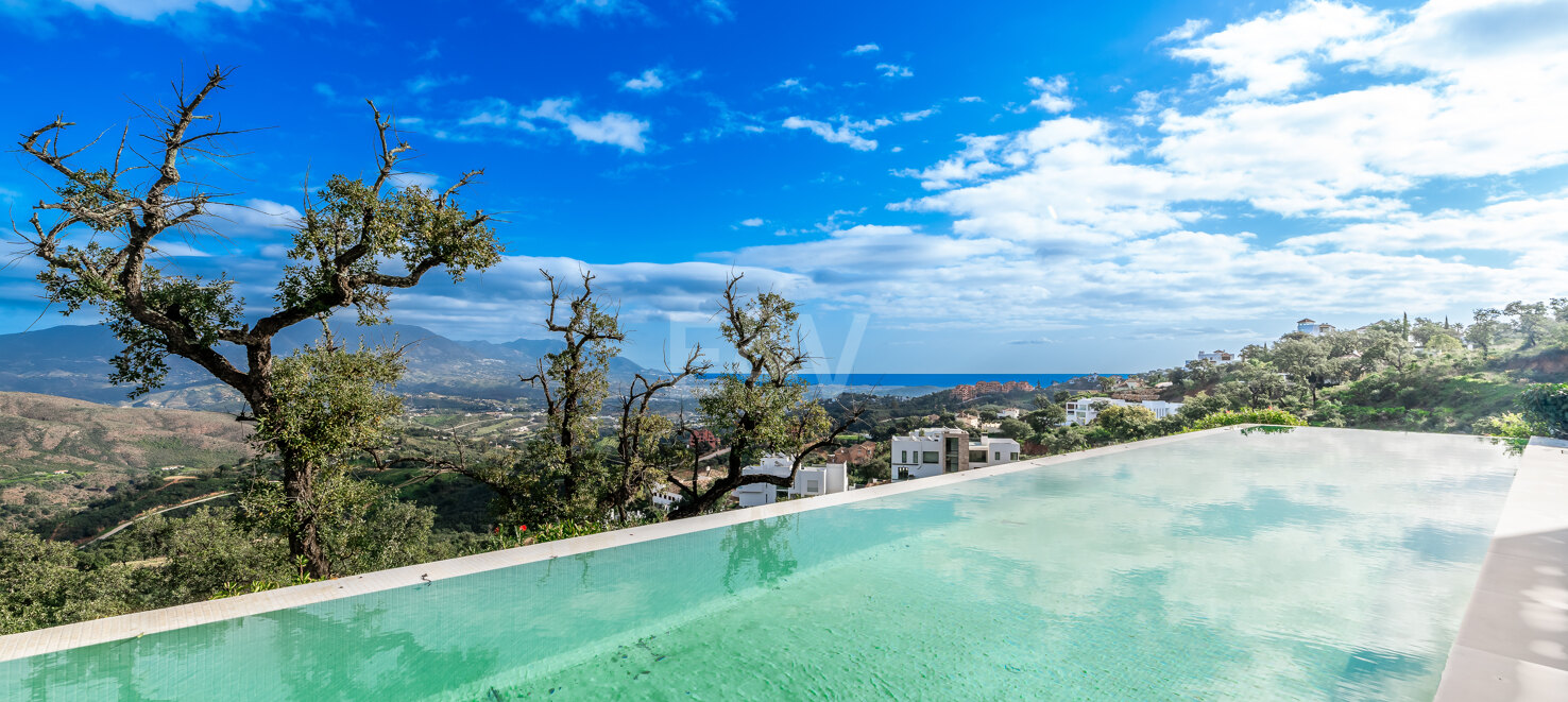 Modern Villa in La Mairena