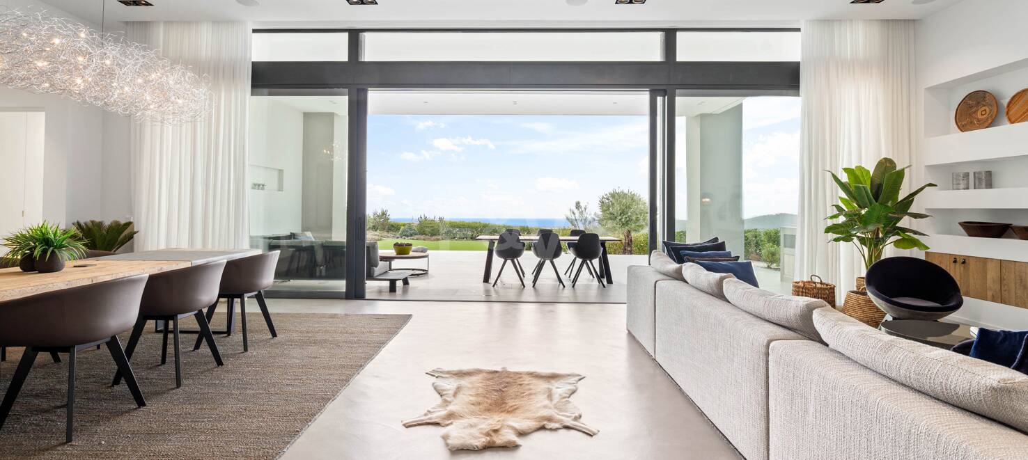 Modern Villa i Monte Mayor utsikt över kusten och bergen