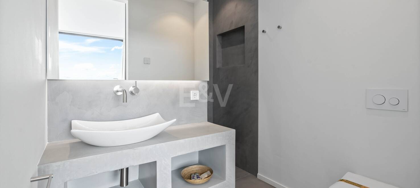 Modern Villa i Monte Mayor utsikt över kusten och bergen