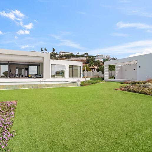 Modern Villa i Monte Mayor utsikt över kusten och bergen