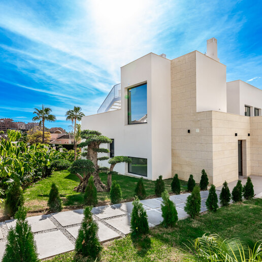 Père Noël Le Président Golf Villa moderne avec vue magnifique sur la mer