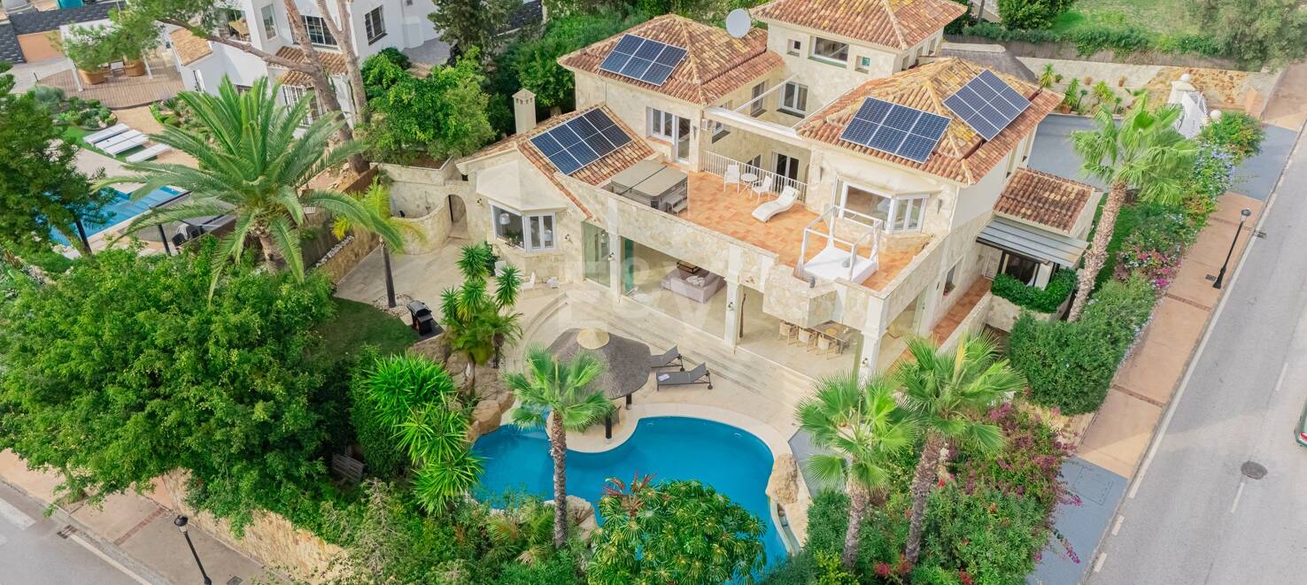 Unik Villa i Santa María Golf, Elviria