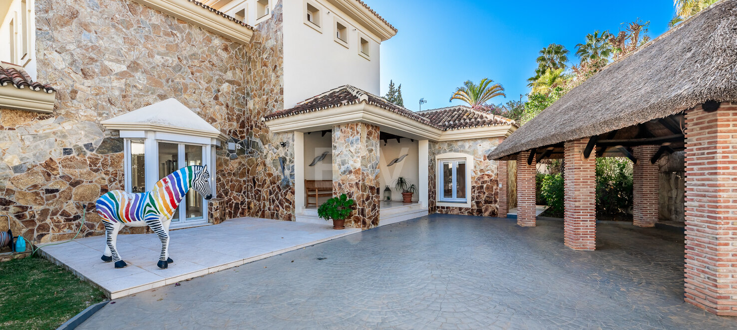 Villa unique à Santa María Golf, Elviria