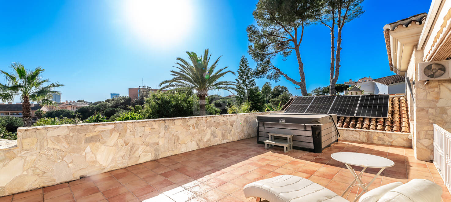 Unik Villa i Santa María Golf, Elviria