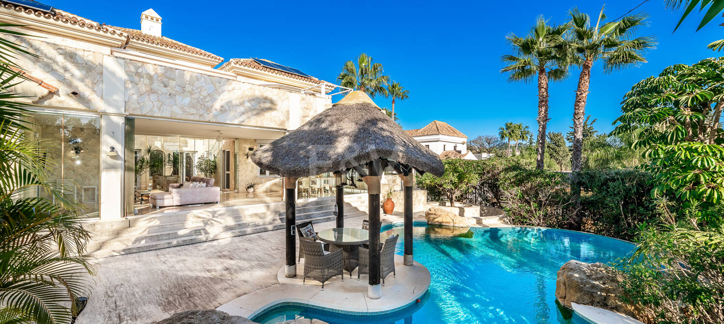Unik Villa i Santa María Golf, Elviria