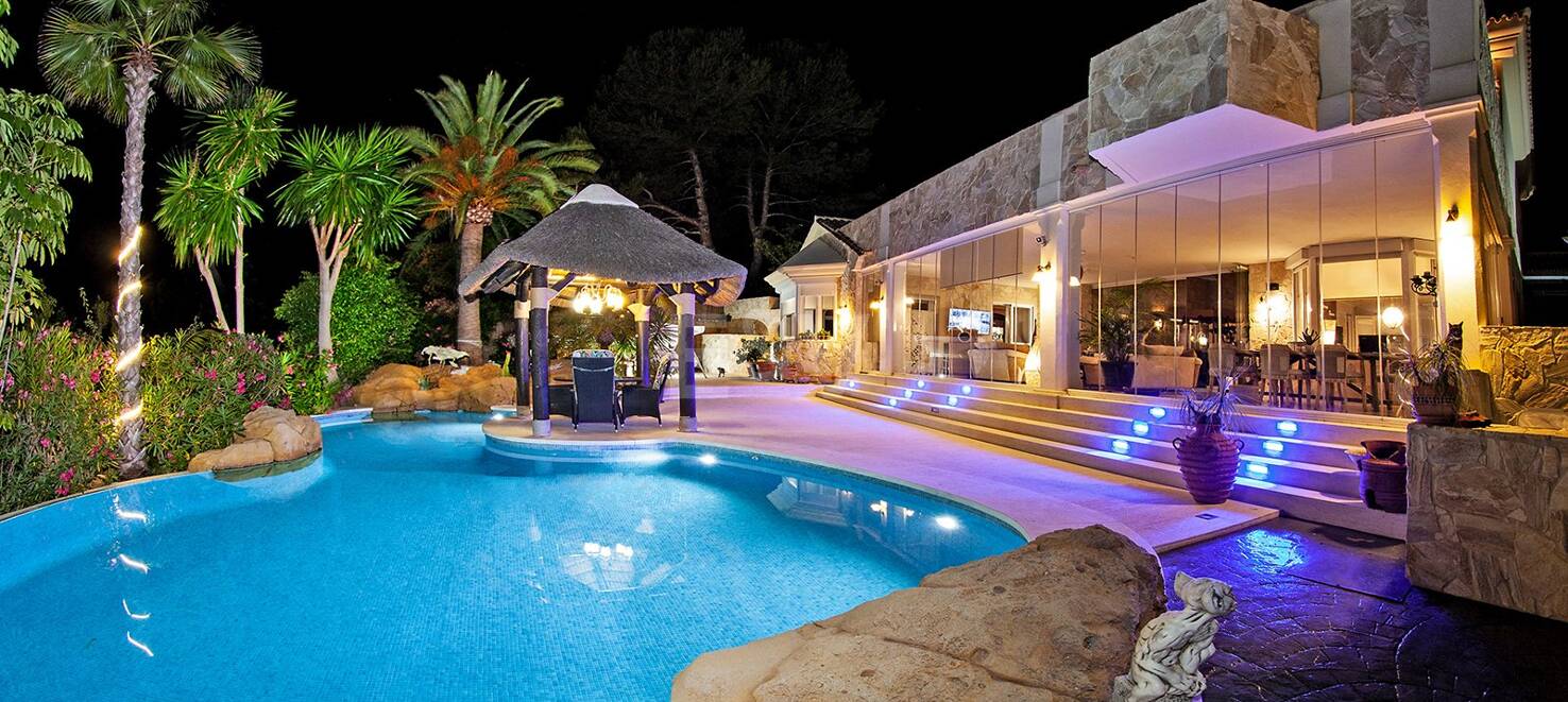 Unik Villa i Santa María Golf, Elviria