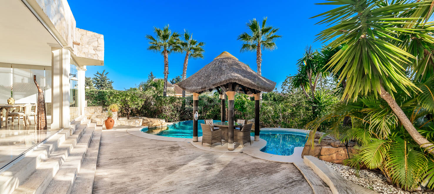 Unik Villa i Santa María Golf, Elviria