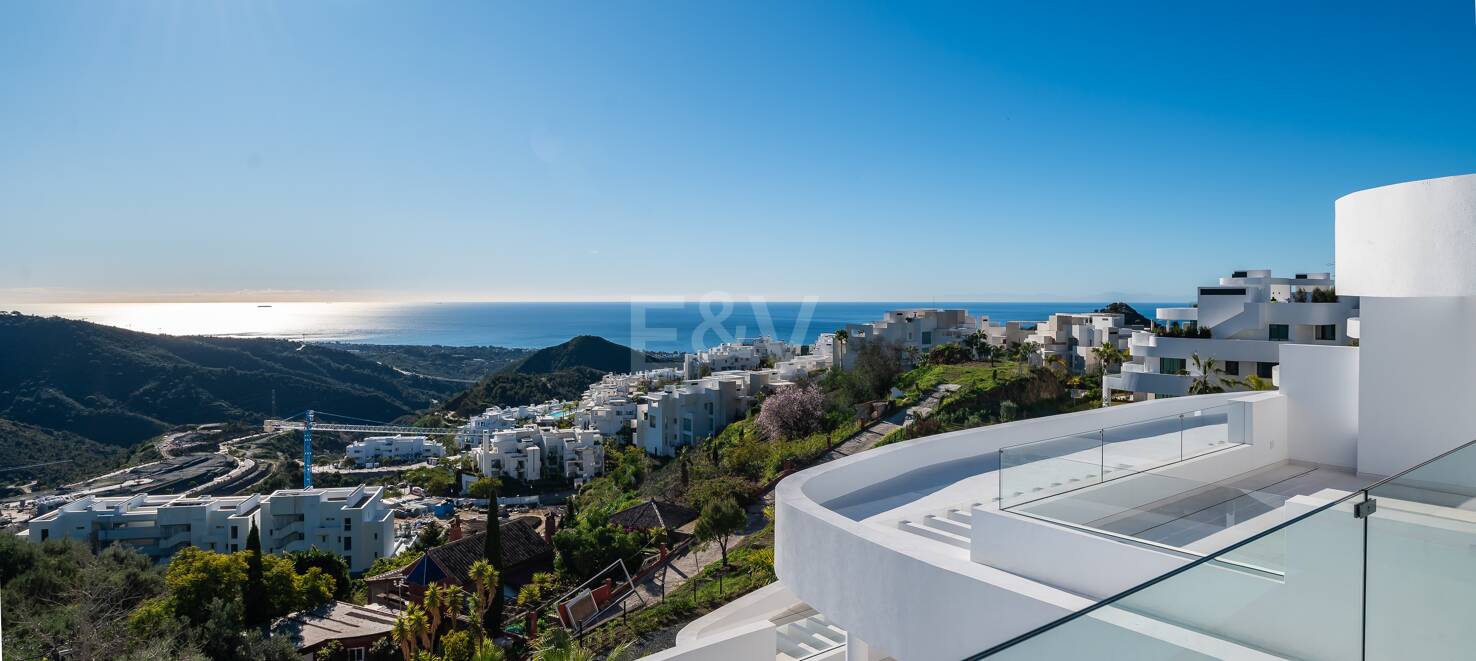 Luxurious Brand New Penthouse in Palo Alto with Stunning Sea Views