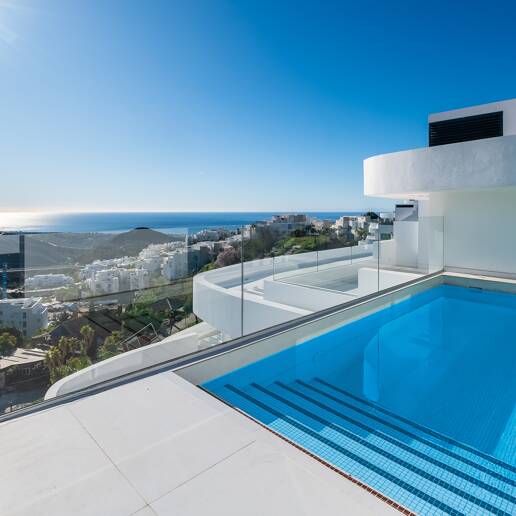 Luxurious Brand New Penthouse in Palo Alto with Stunning Sea Views
