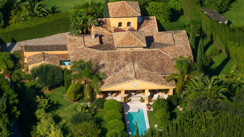 Villa élégante et traditionnelle près du golf, à distance de marche de la plage