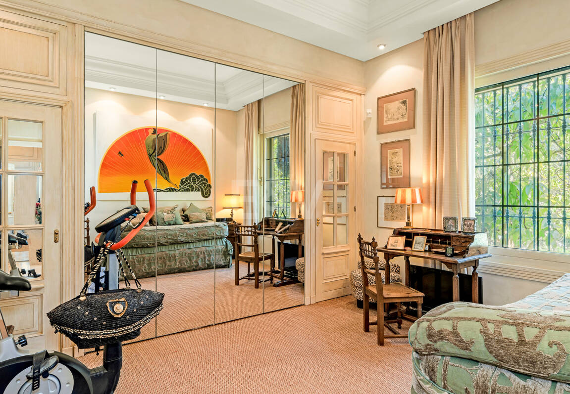 Villa élégante et traditionnelle près du golf, à distance de marche de la plage