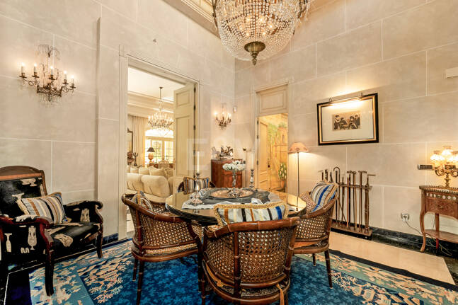 Villa élégante et traditionnelle près du golf, à distance de marche de la plage