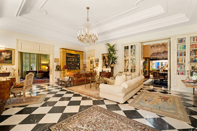 Villa élégante et traditionnelle près du golf, à distance de marche de la plage