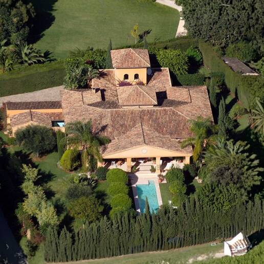 Villa élégante et traditionnelle près du golf, à distance de marche de la plage