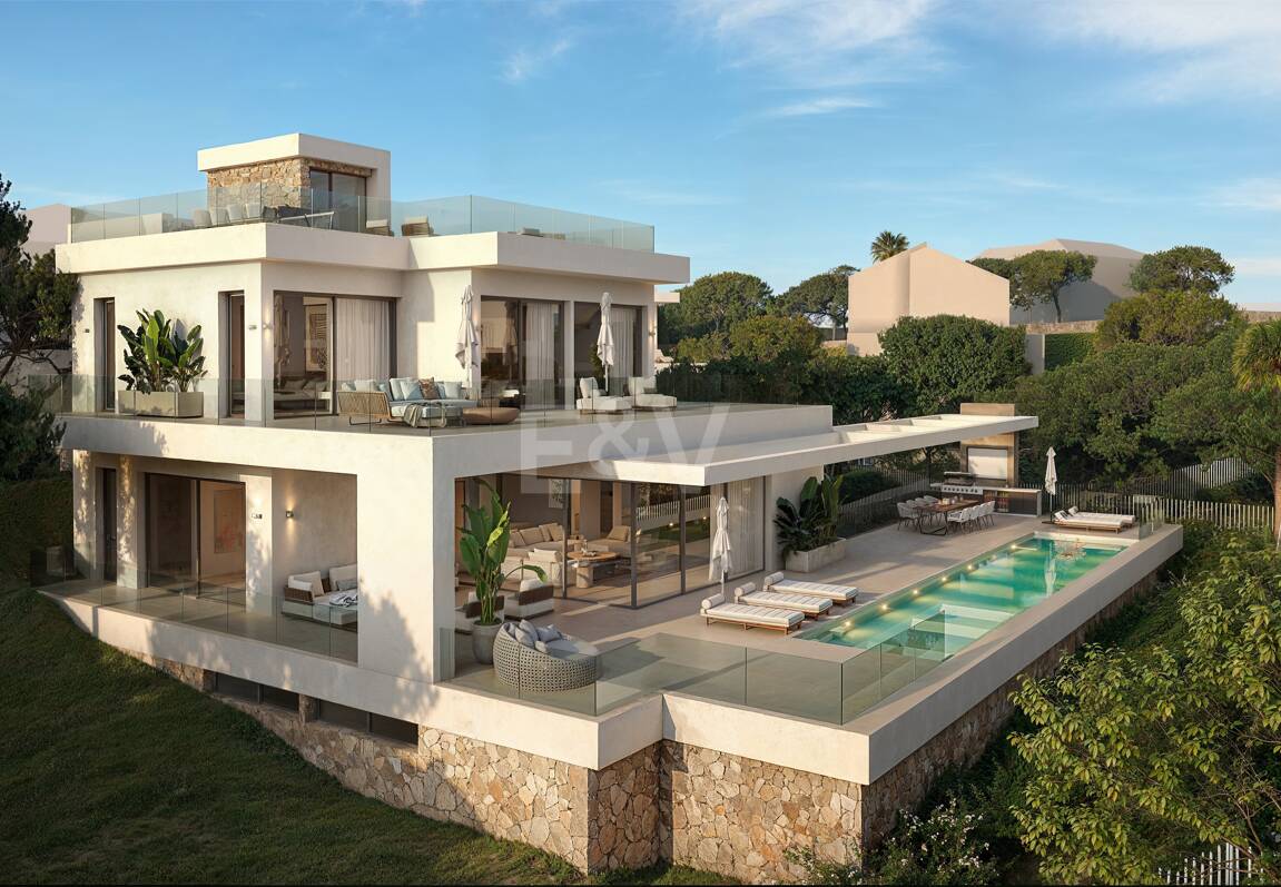 South-Facing Plot with Project in El Rosario