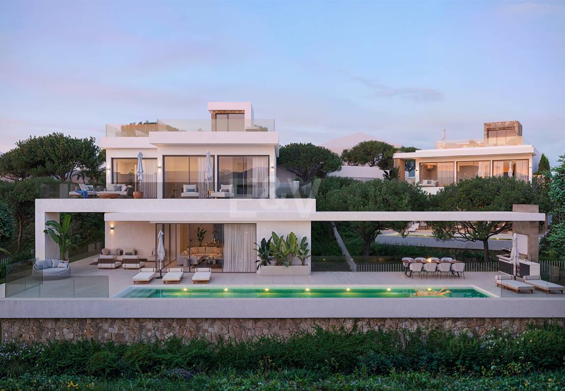 South-Facing Plot with Project in El Rosario