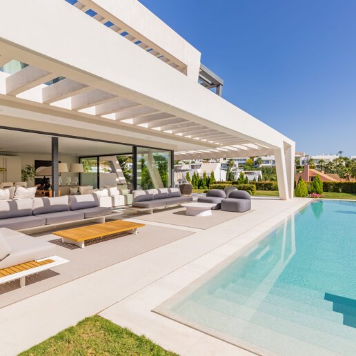 Elegant designer villa near Los Naranjos Golf