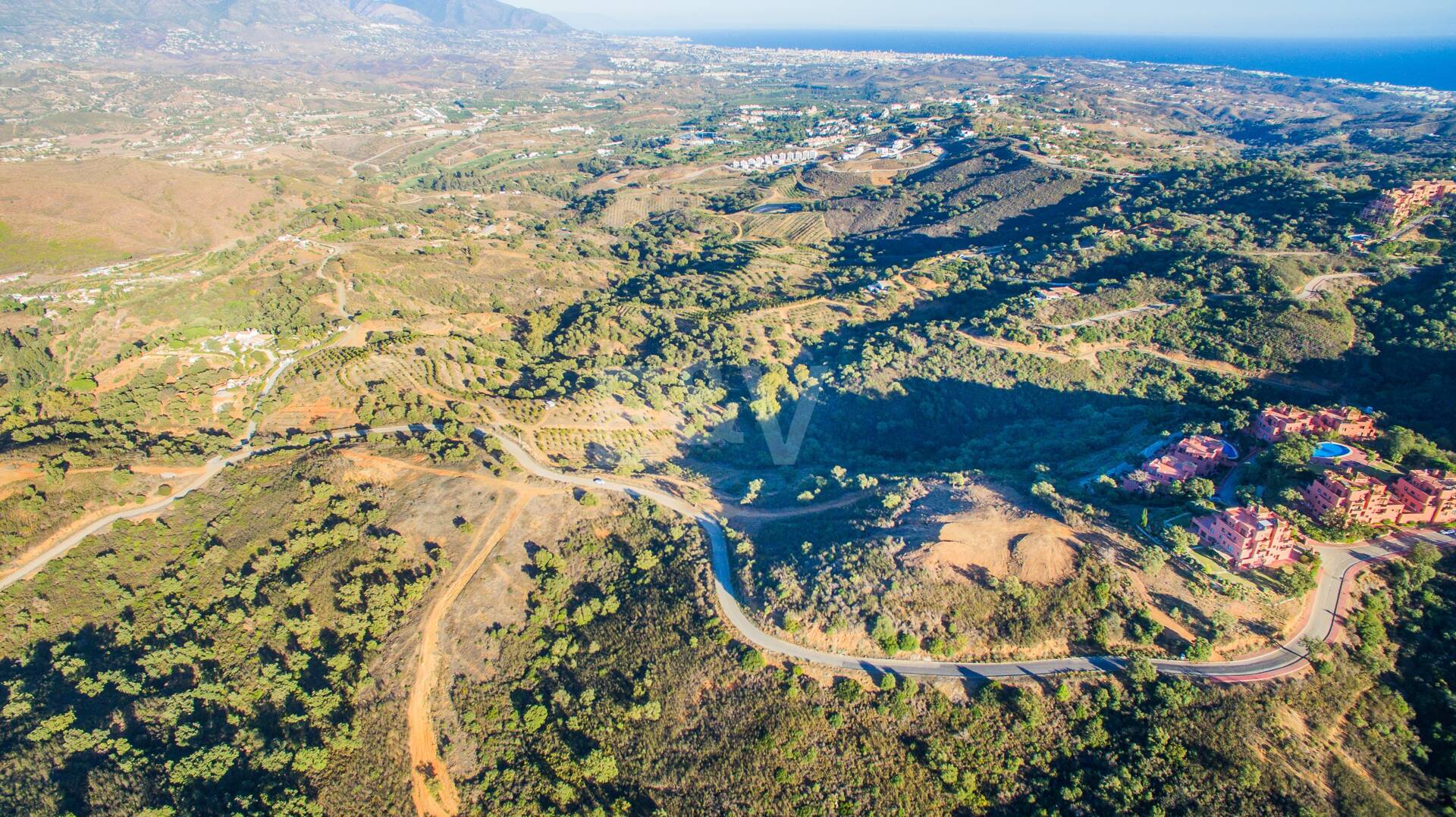 Exklusiv tomt i La Mairena med hisnande utsikt och projektalternativ