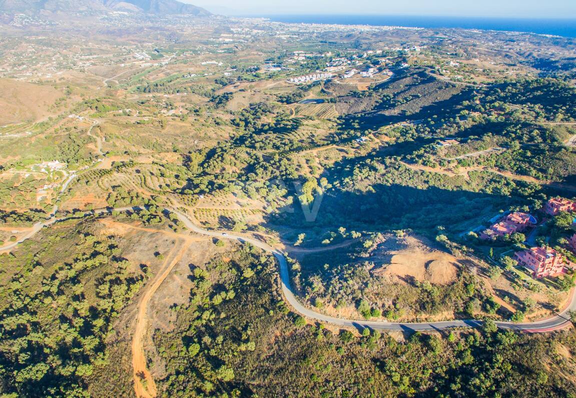 Exklusiv tomt i La Mairena med hisnande utsikt och projektalternativ