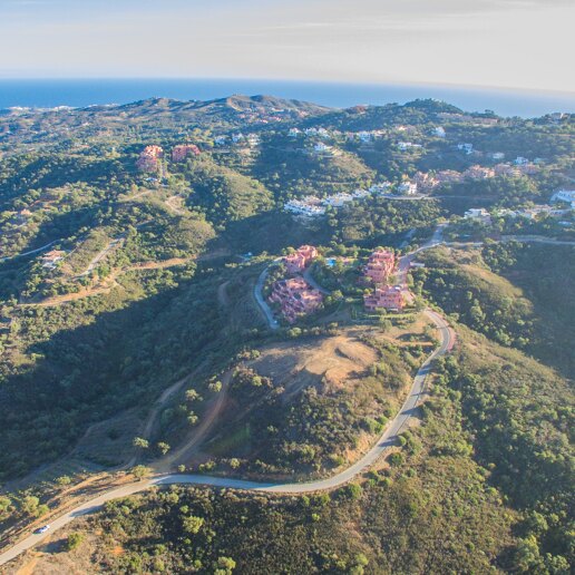 Parcela exclusiva en La Mairena con impresionantes vistas y opción de proyecto