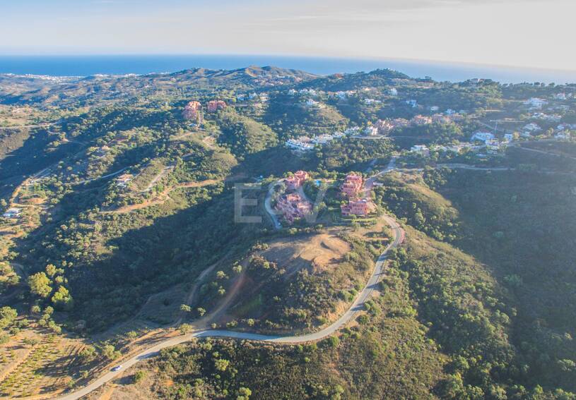 Exklusiv tomt i La Mairena med hisnande utsikt och projektalternativ