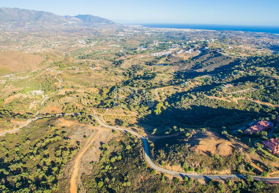 Exklusiv tomt i La Mairena med hisnande utsikt och projektalternativ