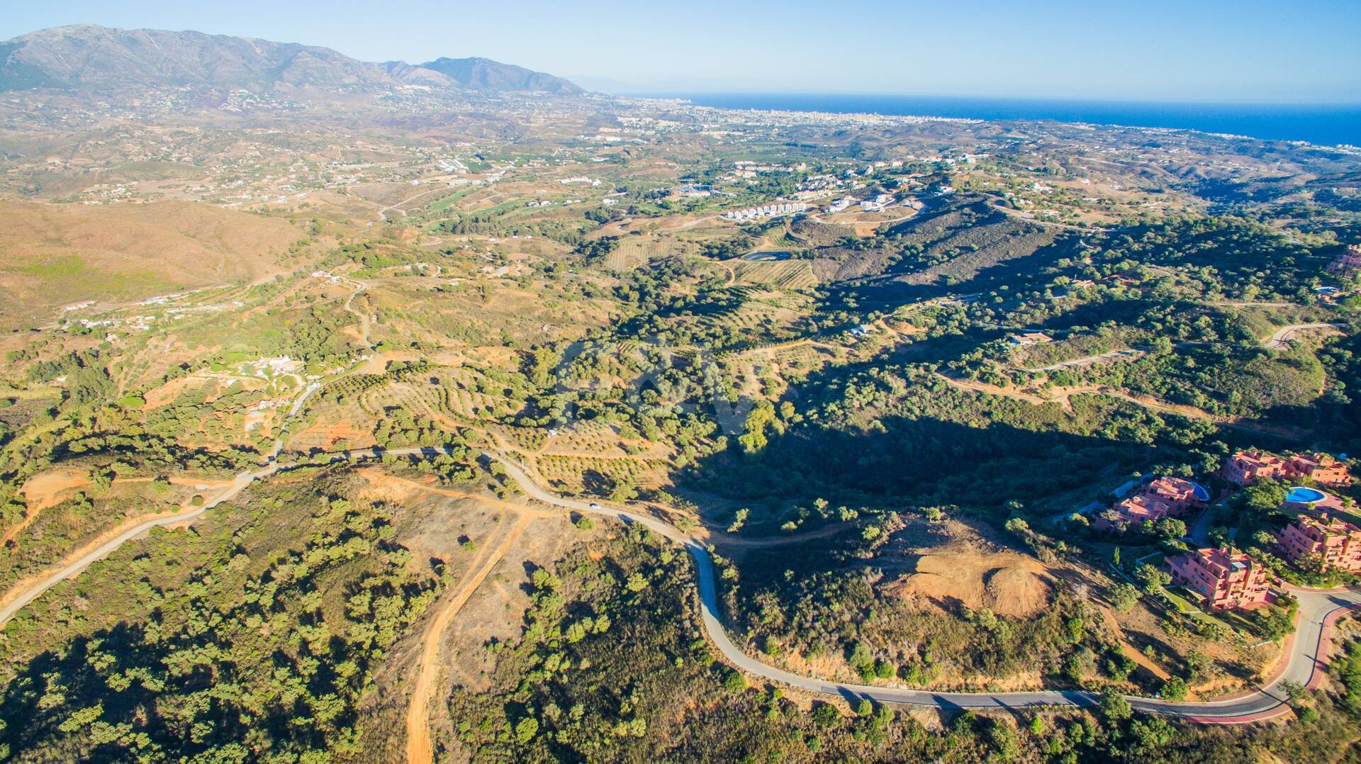 Exklusiv tomt i La Mairena med hisnande utsikt och projektalternativ
