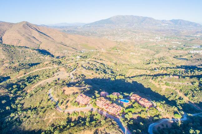 Exklusiv tomt i La Mairena med hisnande utsikt och projektalternativ