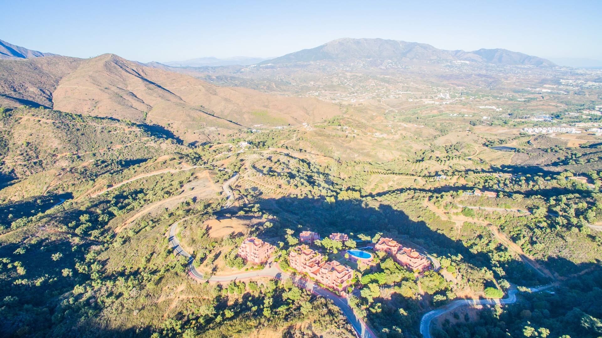 Exklusiv tomt i La Mairena med hisnande utsikt och projektalternativ