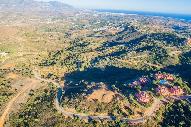 Exklusiv tomt i La Mairena med hisnande utsikt och projektalternativ