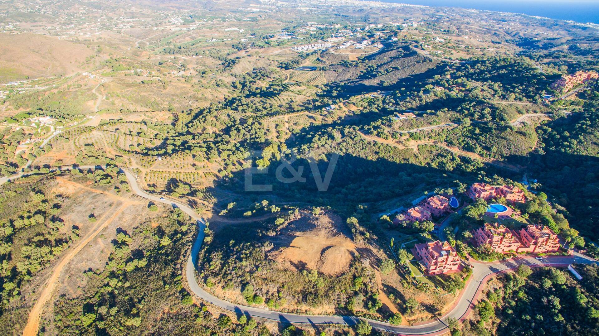 Exklusiv tomt i La Mairena med hisnande utsikt och projektalternativ