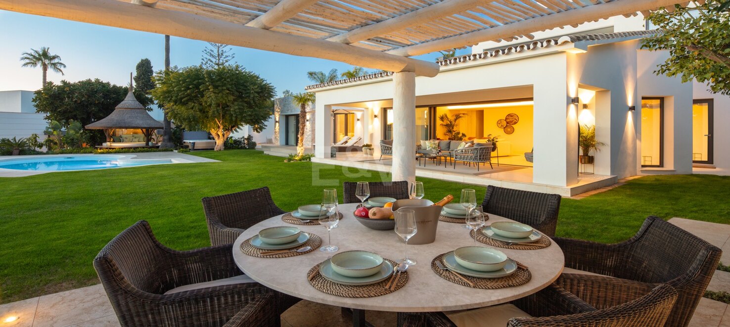 Exquisite Villa mit Meerblick in El Rosario