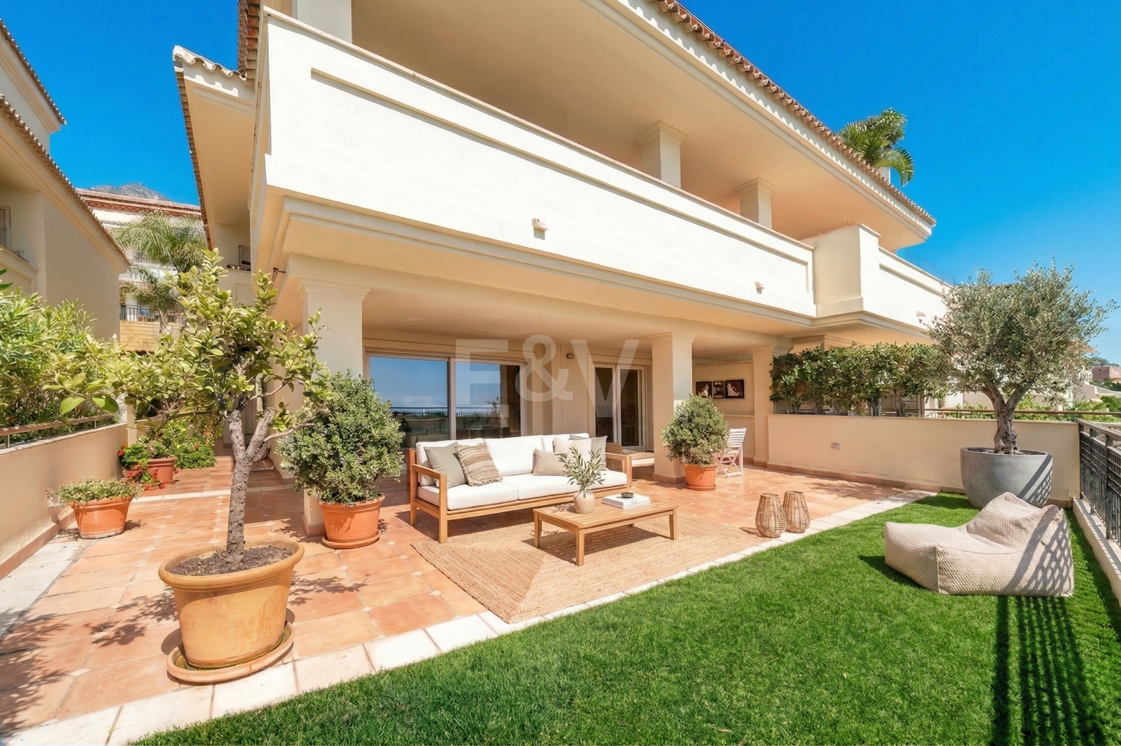 Exclusive Garden Apartment with Sea Views in Condado de Sierra Blanca