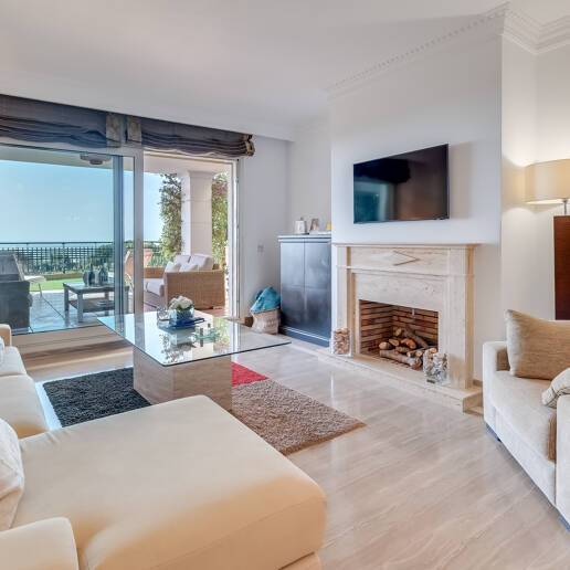 Exclusive Garden Apartment with Sea Views in Condado de Sierra Blanca