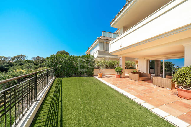 Exclusive Garden Apartment with Sea Views in Condado de Sierra Blanca