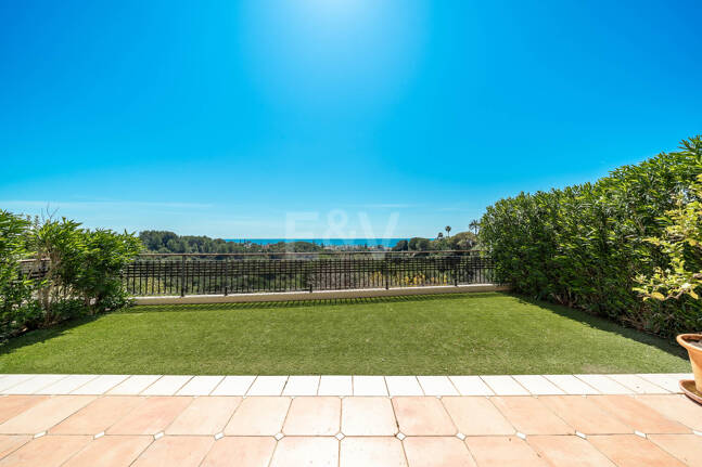 Exclusive Garden Apartment with Sea Views in Condado de Sierra Blanca