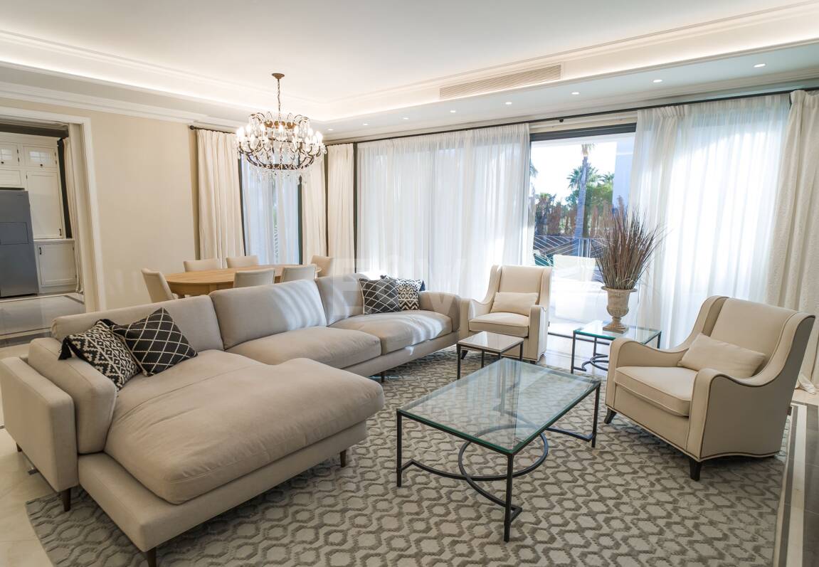 Lyxvilla med havsutsikt i exklusiva Los Flamingos Golf