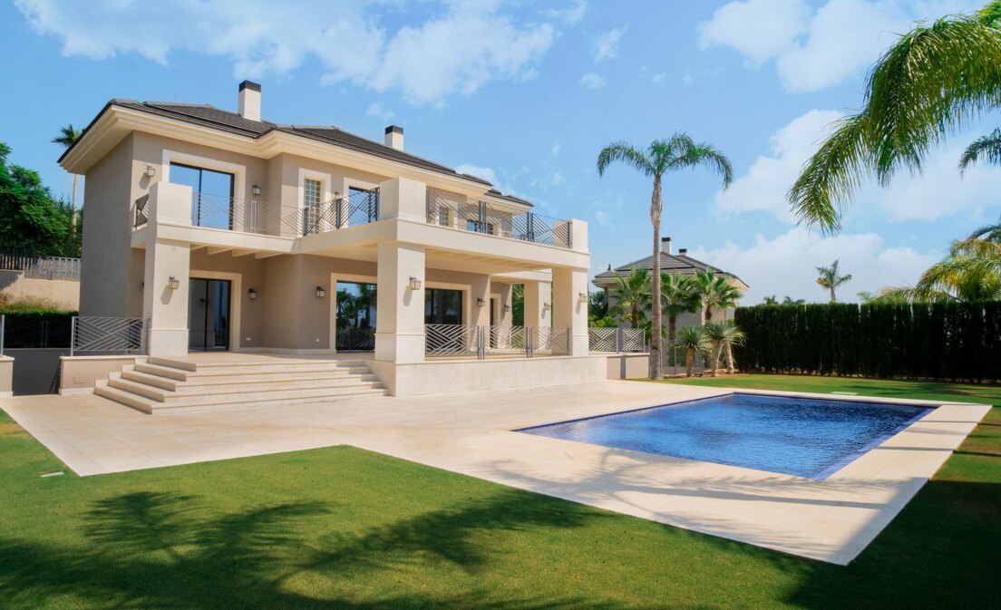 Villa de luxe avec vue sur la mer dans le golf exclusif Los Flamingos